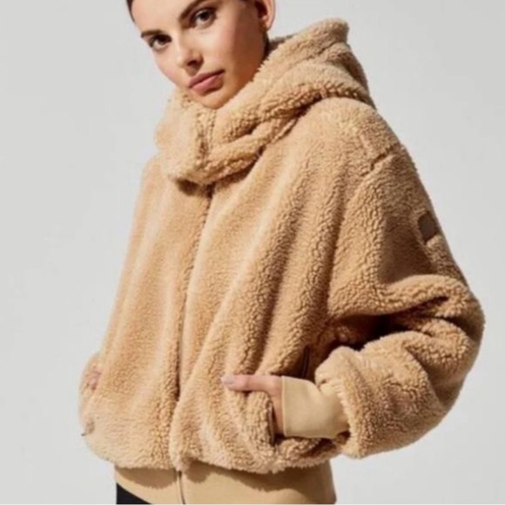 Alo Sherpa Zip Jacket – Tan / Camel